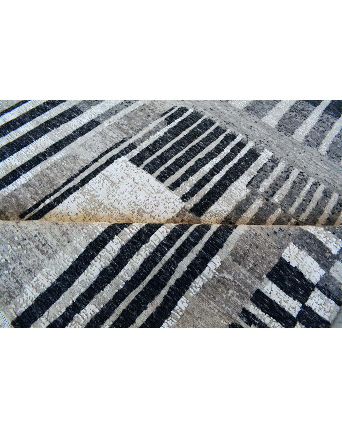 Skyline Strata Rug