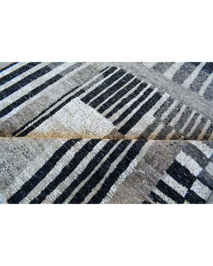 Skyline Strata Rug
