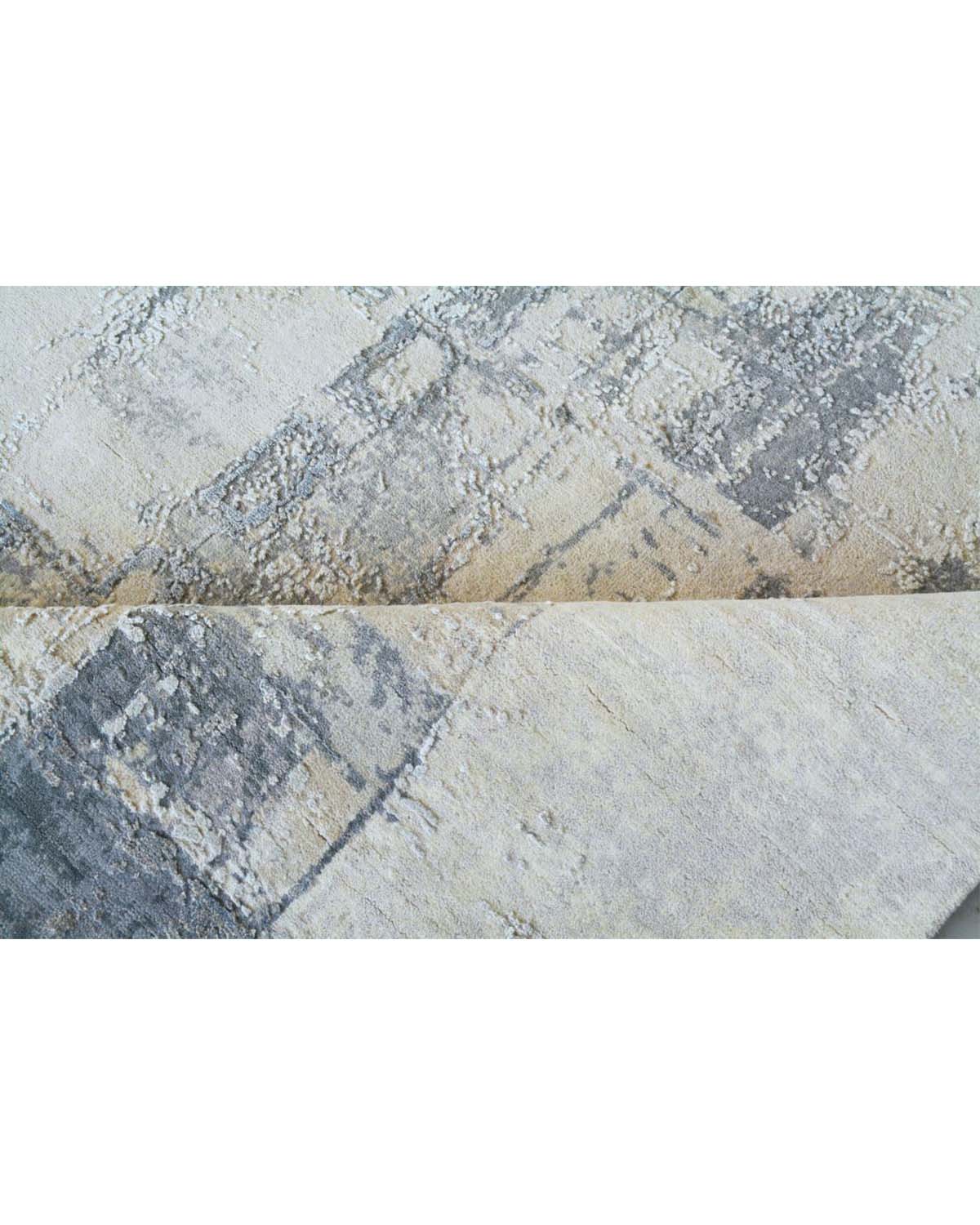 Pale Facade Rug