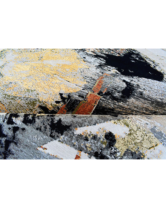 Black Monarch Round Rug