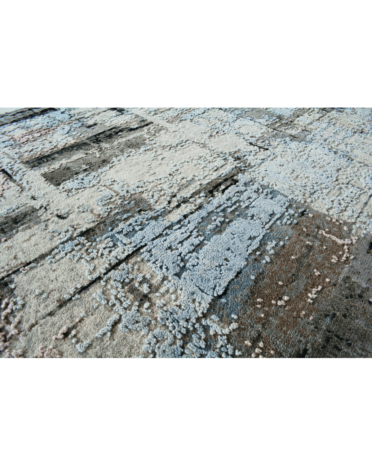 BARCELONA Hand Knotted Rugs with Fine silk accents Cocoon Fine Rugs